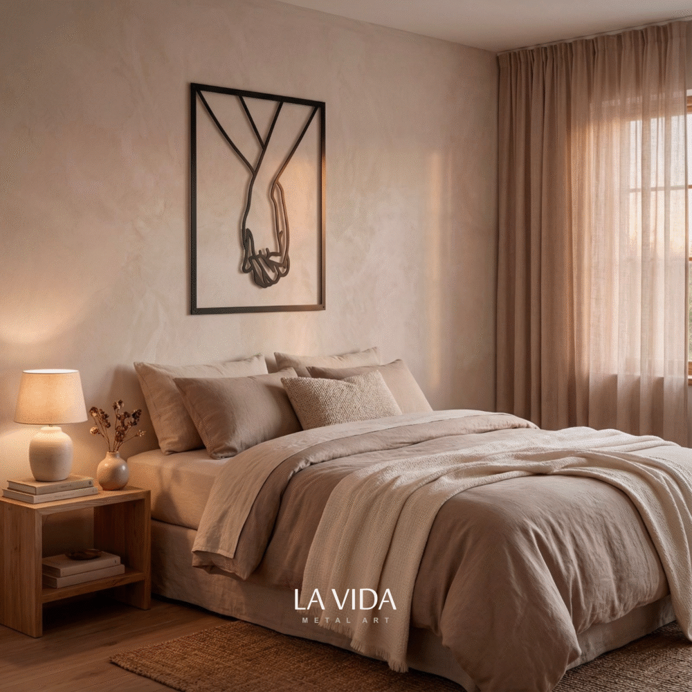 اجعل يدك بيدي حتى نشيب سويًا